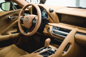 Skórzane wnętrze lexus lc